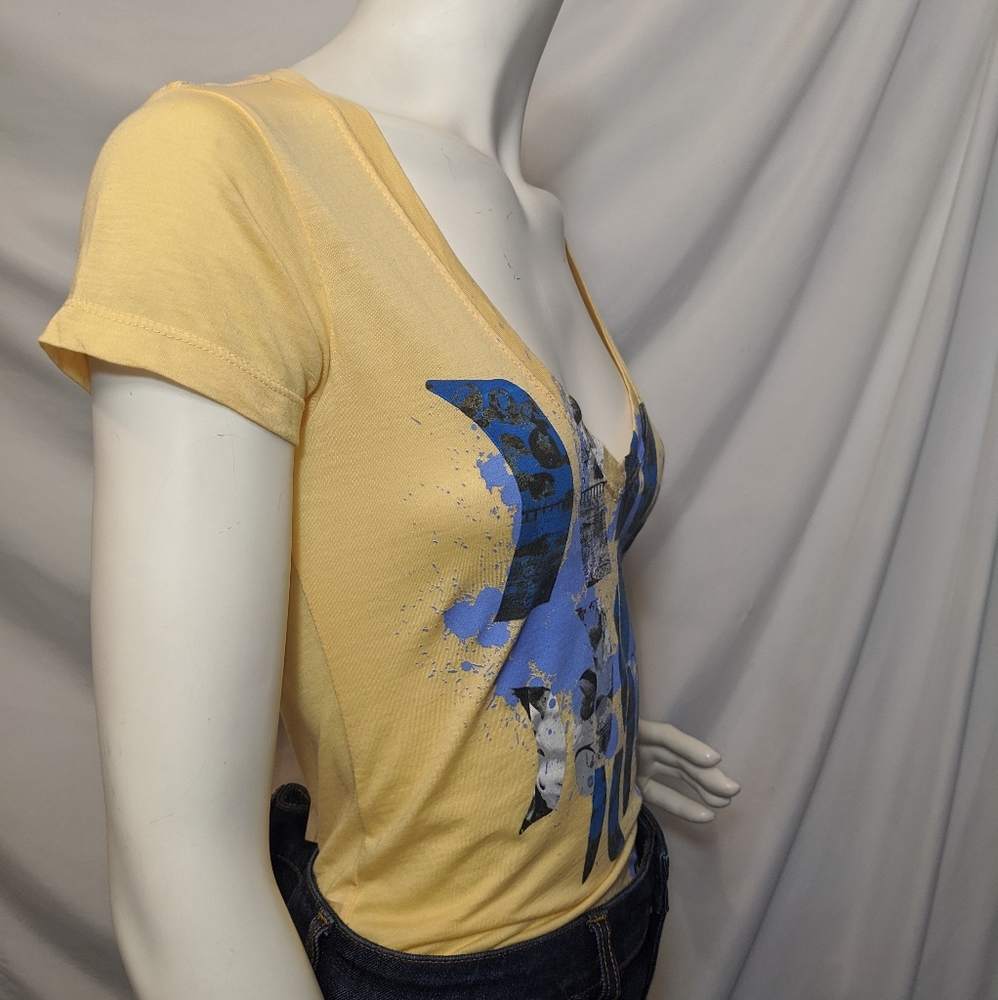 Hurley | graphic t shirt | v neck | EUC | XS🦋 - Picture 5 of 8
